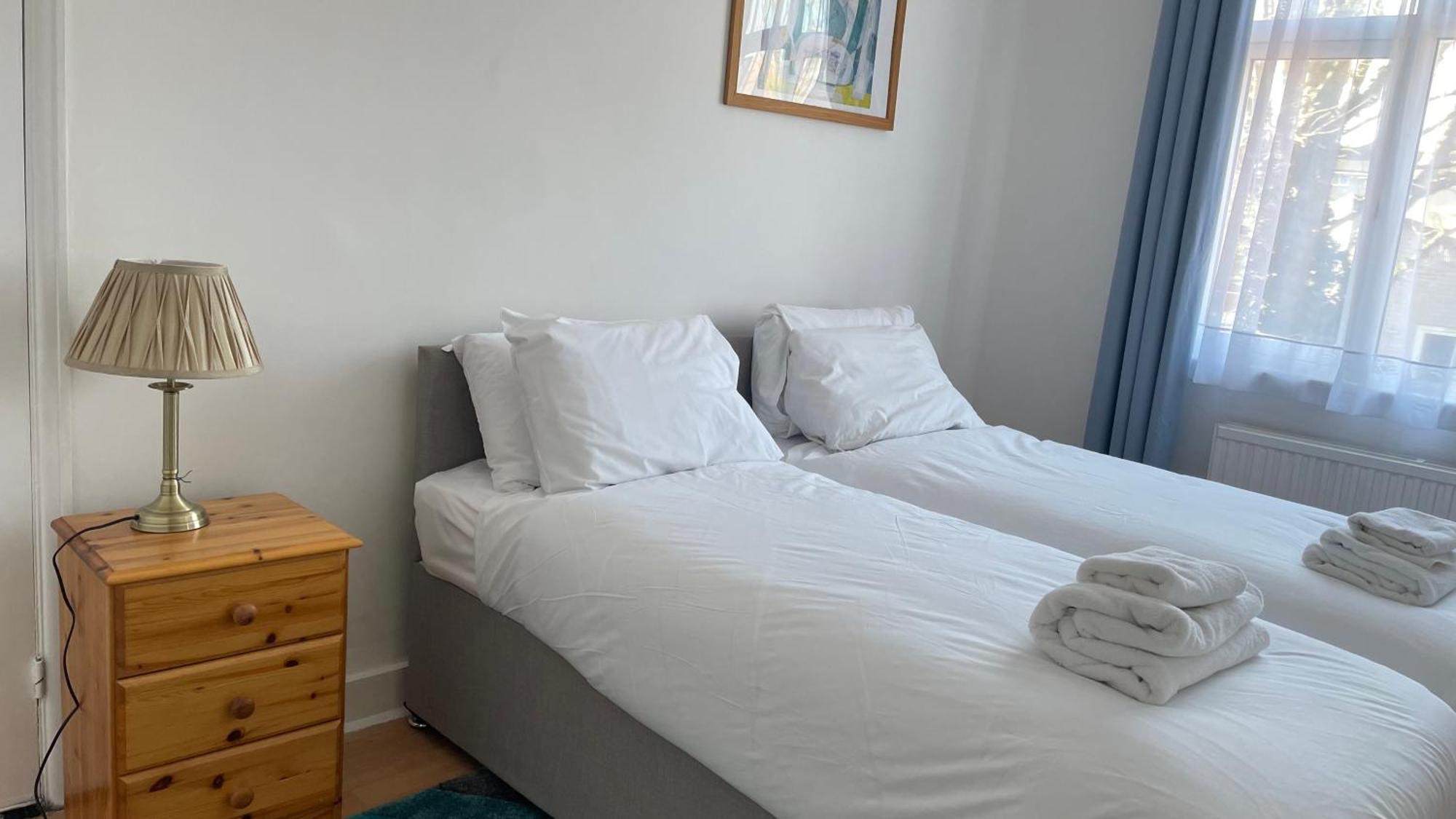 Сasa de vacaciones Onsitestays - 3 Bedroom House Near Tottenham Hale Londres